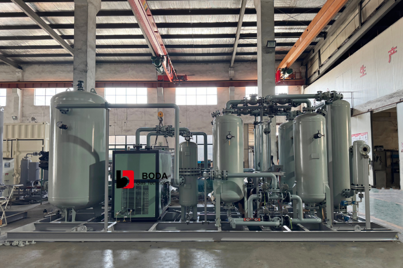 Desiccant air dryer